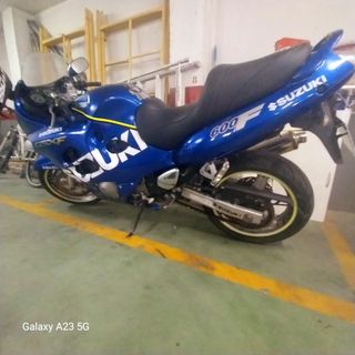 Suzuki GSX-R 600 Sportbike Azul