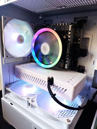 PC GAMING COMPLETAMENTE NUEVO - RX580 - 16GB