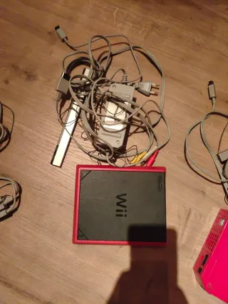 3 Consola Nintendo Wii Roja y Blanca