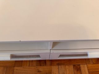 Mueble bajo TV blanco con cajones
