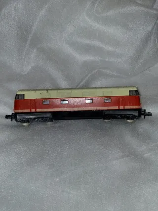 Locomotora DIESEL Piko Escala N