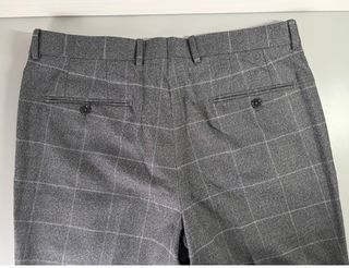 Pantalón de traje de cuadros gris