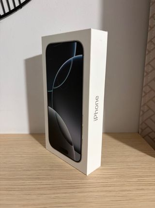 Caja iPhone 16 Pro