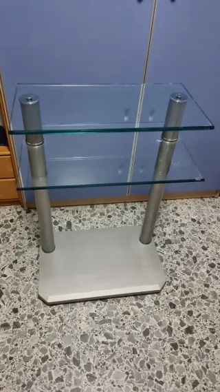 Mesita auxiliar vintage cristal y metal.