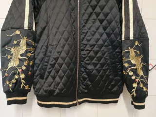 Bomber Pull&Bear raso negra bordada