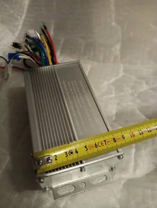 Controladora Brushless 48V/60V/64V 26-30A 1500W.