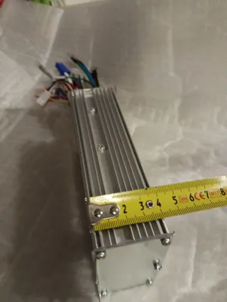 Controladora Brushless 48V/60V/64V 26-30A 1500W.