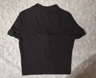 Top negro manga corta con cordones