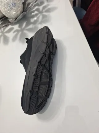 Zapatillas Skechers Negras Slip-On