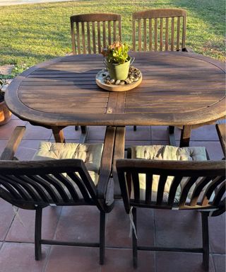 Mesa Teka exterior extensible a 2metros y 4 sillas