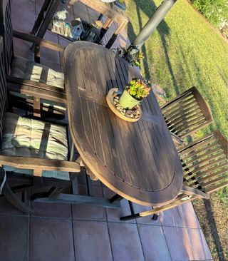 Mesa Teka exterior extensible a 2metros y 4 sillas