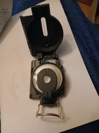 Brújula Estilo Militar Liquid Compass Metal plegab