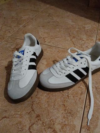 Adidas Bambas Blancas y Grises