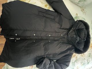 Plumas Oysho negro con capucha