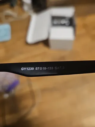 Gafas de Sol Giorgio Armani Negras y Doradas