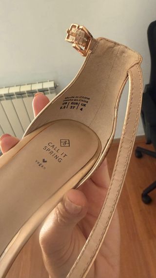 Sandalias doradas tacón fino talla 37