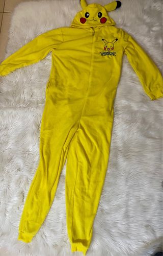Disfraz Pikachu calentito con gorro