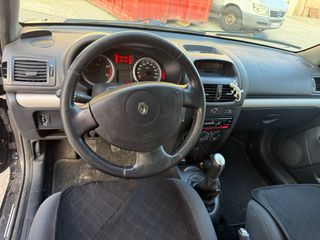 Renault Clio 2004