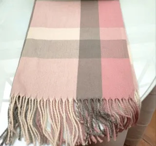 Pashmina cuadros rosa y gris