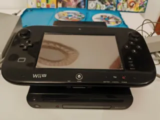 Pacchetto Nintendo Wii U 32GB + 6 Giochi