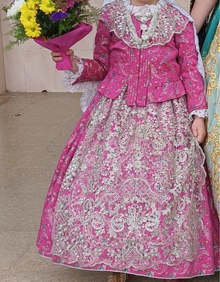 Traje de Fallera rosa y plata talla 6-9