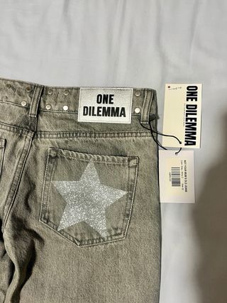 Pantalón vaquero ONE DILEMMA estrellas