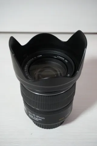 Canon EFS 15-85mm f/3.5-5.6 IS USM