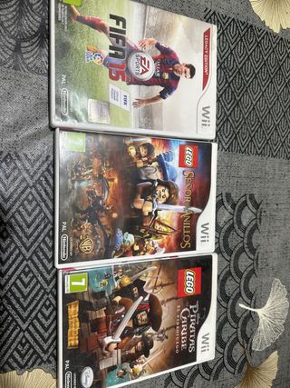 Juegos Wii: FIFA 15, LEGO El Señor de los Anillos,
