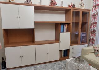 Parete attrezzata soggiorno legno e vetro