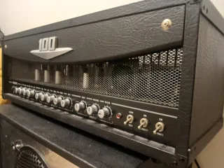 Cabezal de guitarra 100W