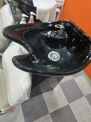 Mobiliario Peluquería Completo precio a convenir