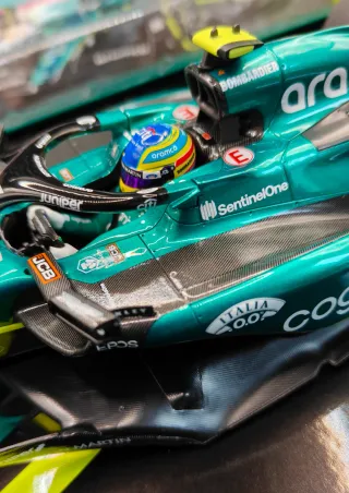 Aston Martin AMR23 Alonso Edicion Limitada 100.