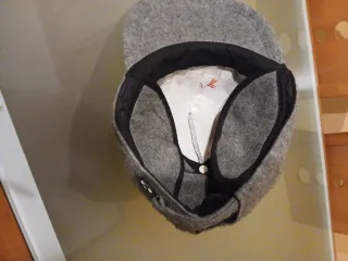 Gorra Diadora Invierno Ajustable Gris con orejeras