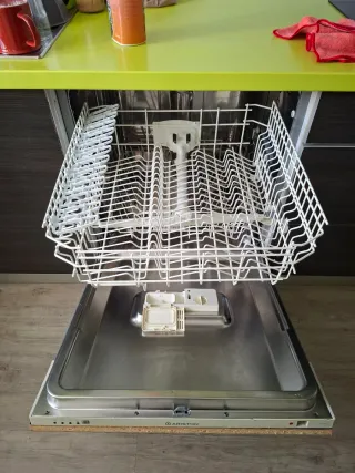 lavavajillas Ariston 60cm