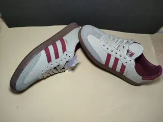 Adidas Zapatillas Beige y Rojo