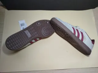 Adidas Zapatillas Beige y Rojo