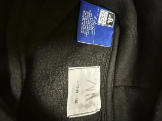 Sudadera con logo play station.