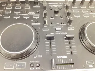 Controlador DJ Denon DN-MC2000