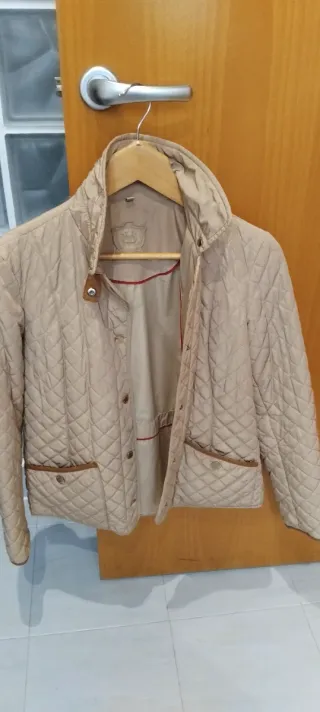 Parka acolchada beige mujer