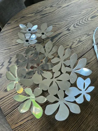 Centro de mesa floral metálico