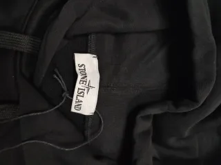 Felpa Stone Island Nera con Cappuccio