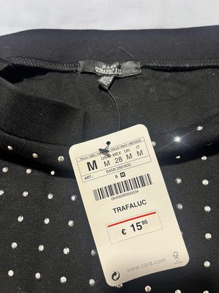 Falda Zara negra con pedrería