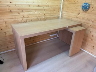 Escritorio IKEA madera con lateral extraible