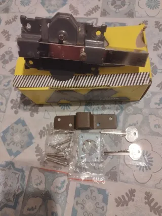 Cerrojo cerradura tipo FAC