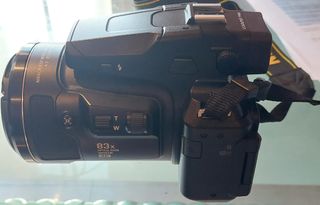 Cámara Nikon P950 Negra