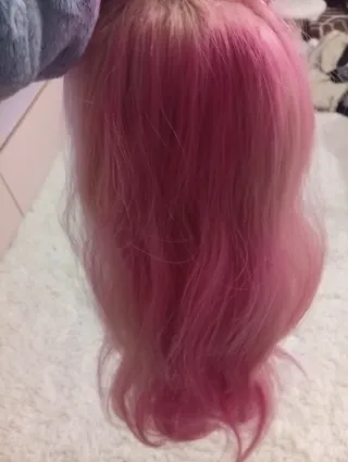 Peluca degradada rosa y blanca