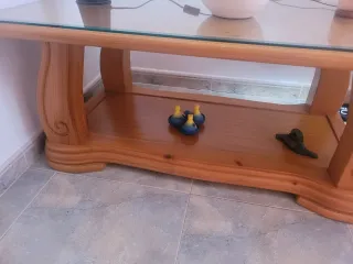 Mesa de salón madera y cristal