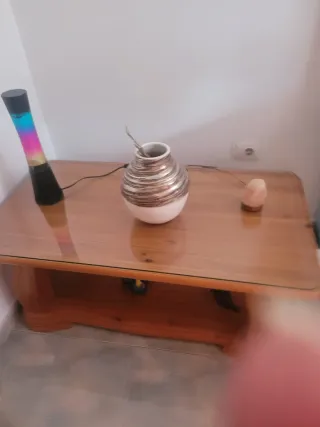 Mesa de salón madera y cristal