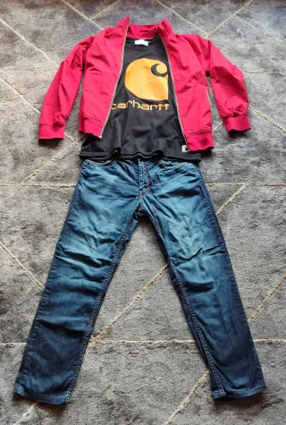 Conjunto Carhartt Chaqueta Roja y Jeans