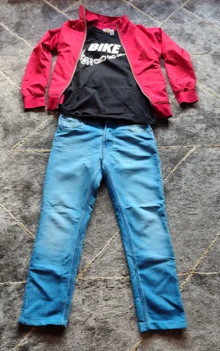Conjunto Carhartt Chaqueta Roja y Jeans